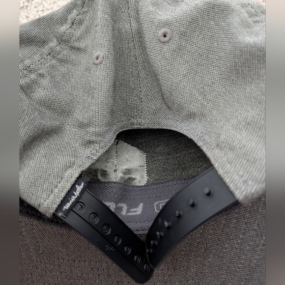 Travis Mathew Unstructured Slate Gray Golf Embroided Cap Snapback Hat Logo - Picture 7 of 7